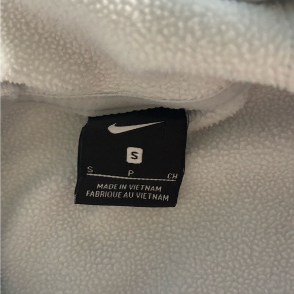 Nike Hoodie Small Women’s Light Gray great condition. High neck. Hooded. Pockets - Picture 6 of 6